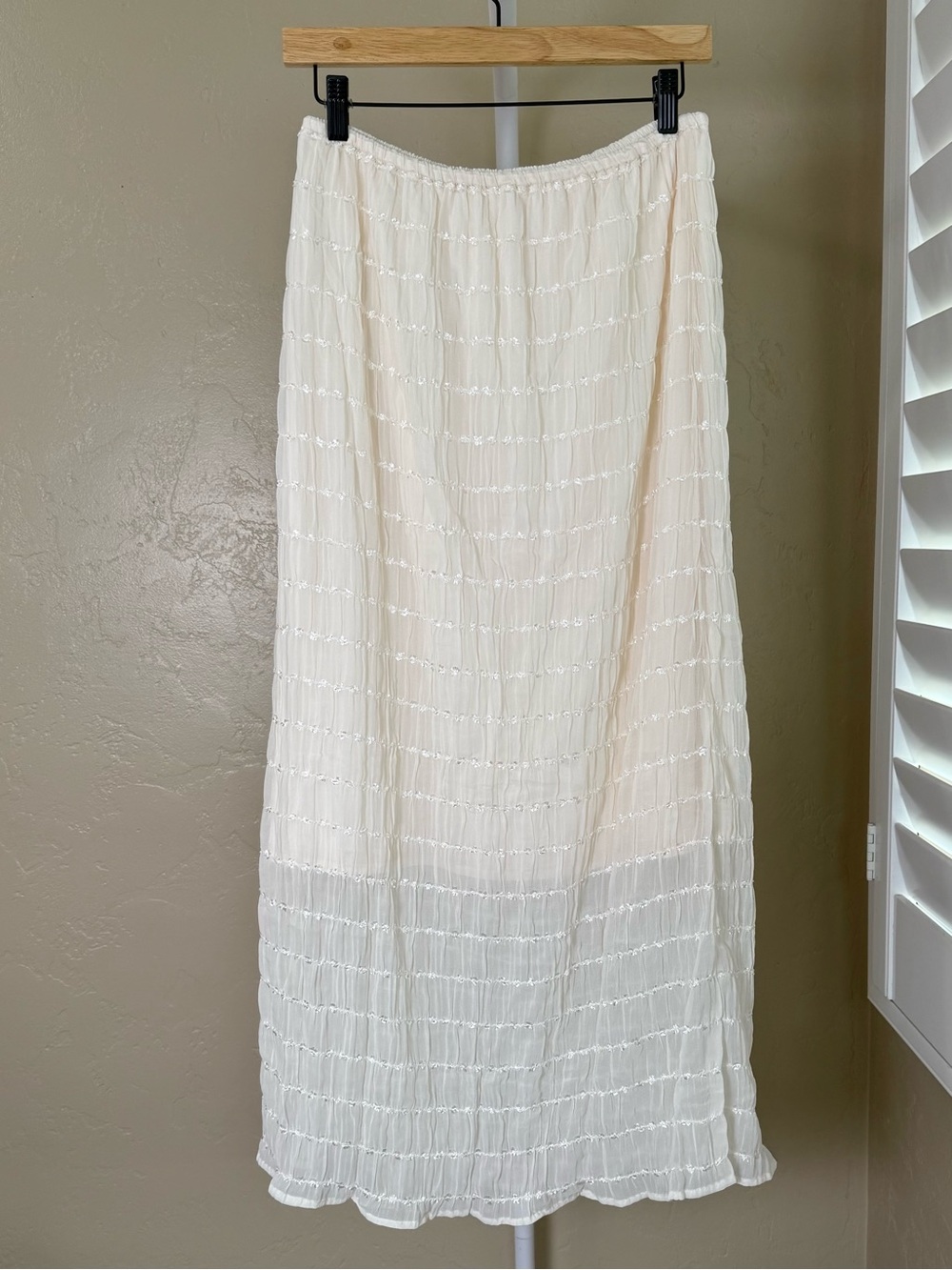 Commense Ivory Cream Set Backless Halter Crop Top and Maxi Skirt Small NWT - Picture 7 of 14